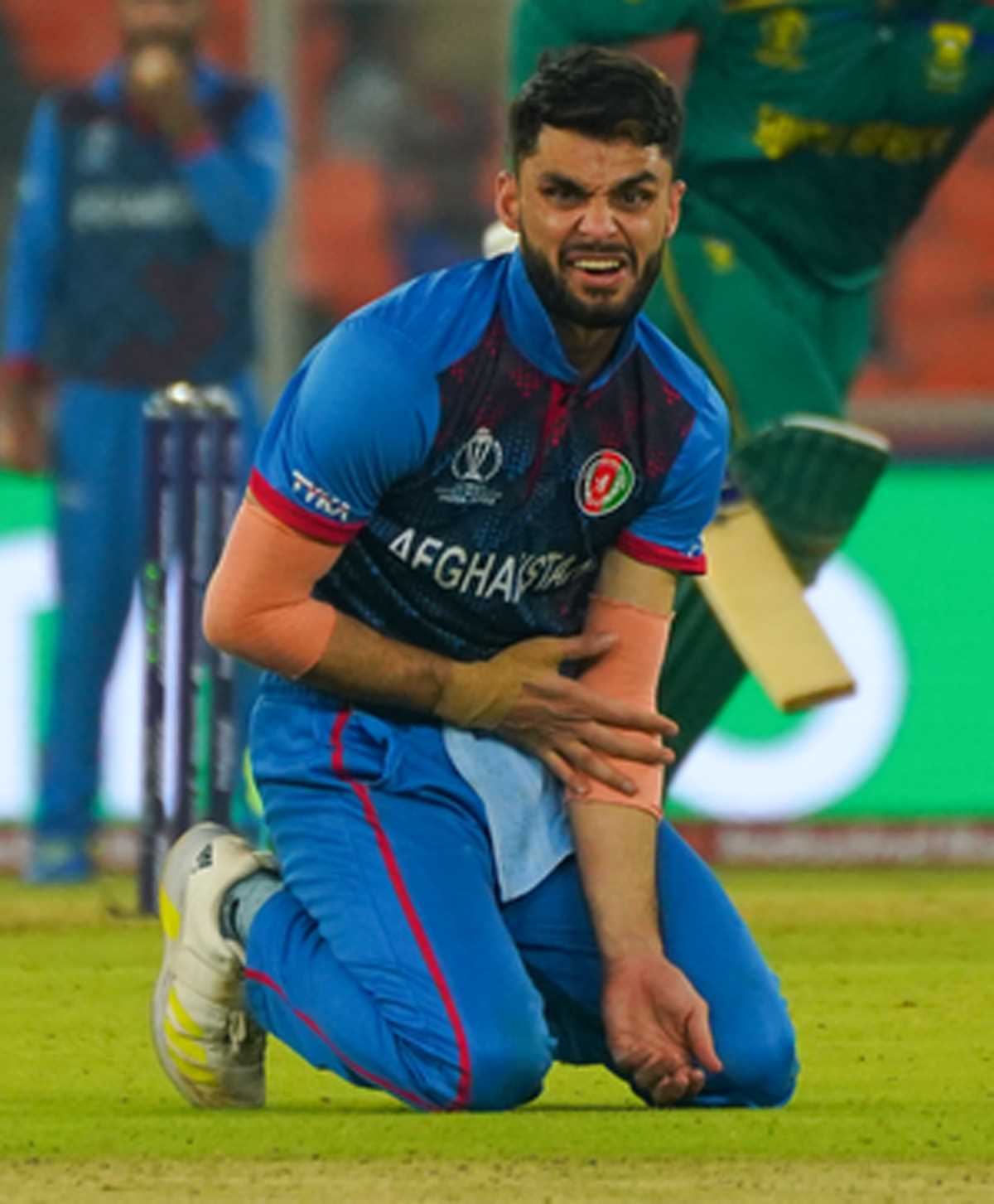 नवीन उल हक आईएलटी20 से 20 महीने के लिए बैन